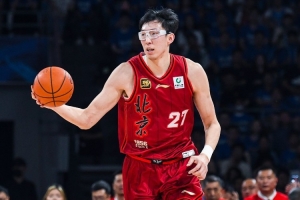 火狐电竞官方网站-北京球员注册信息：陈盈骏&amp;范子铭&amp;周琦顶薪 方硕&amp;翟晓川老将合同