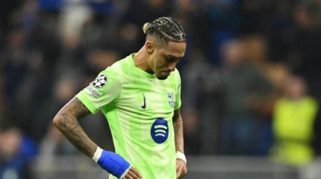 13球+8助 欧冠射手王+助攻王 拉菲尼亚平C罗纪录！