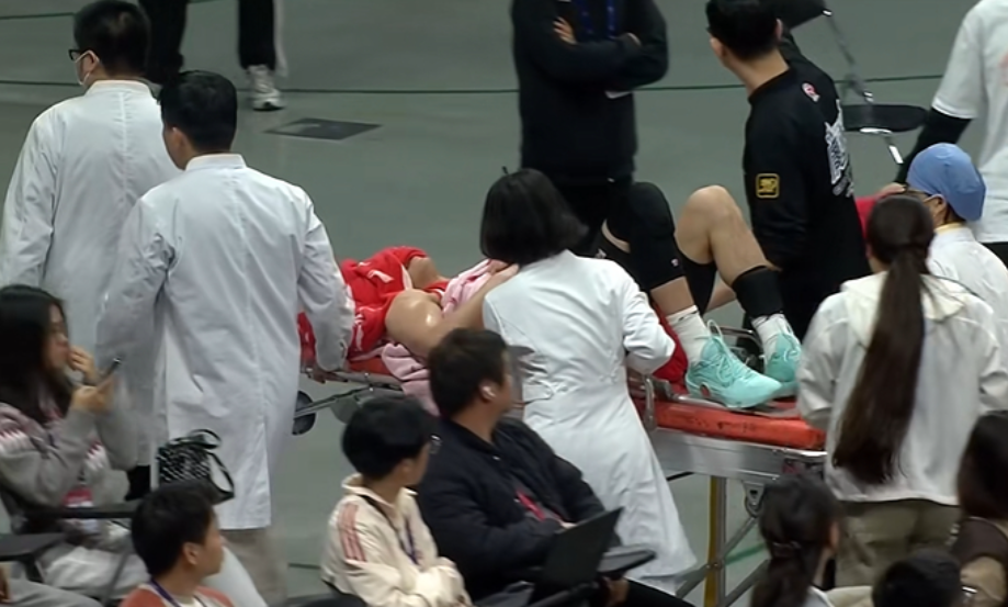 火狐电竞官方网站-广州男篮遭遇沉重打击!郭艾伦再次遭遇重伤,恐面临赛季报销